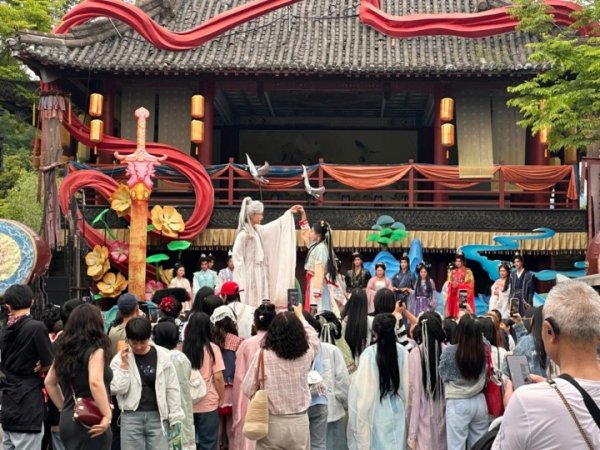 E策略平台 用一场关于“沉浸”的狂欢，重新定义文旅体验的边界